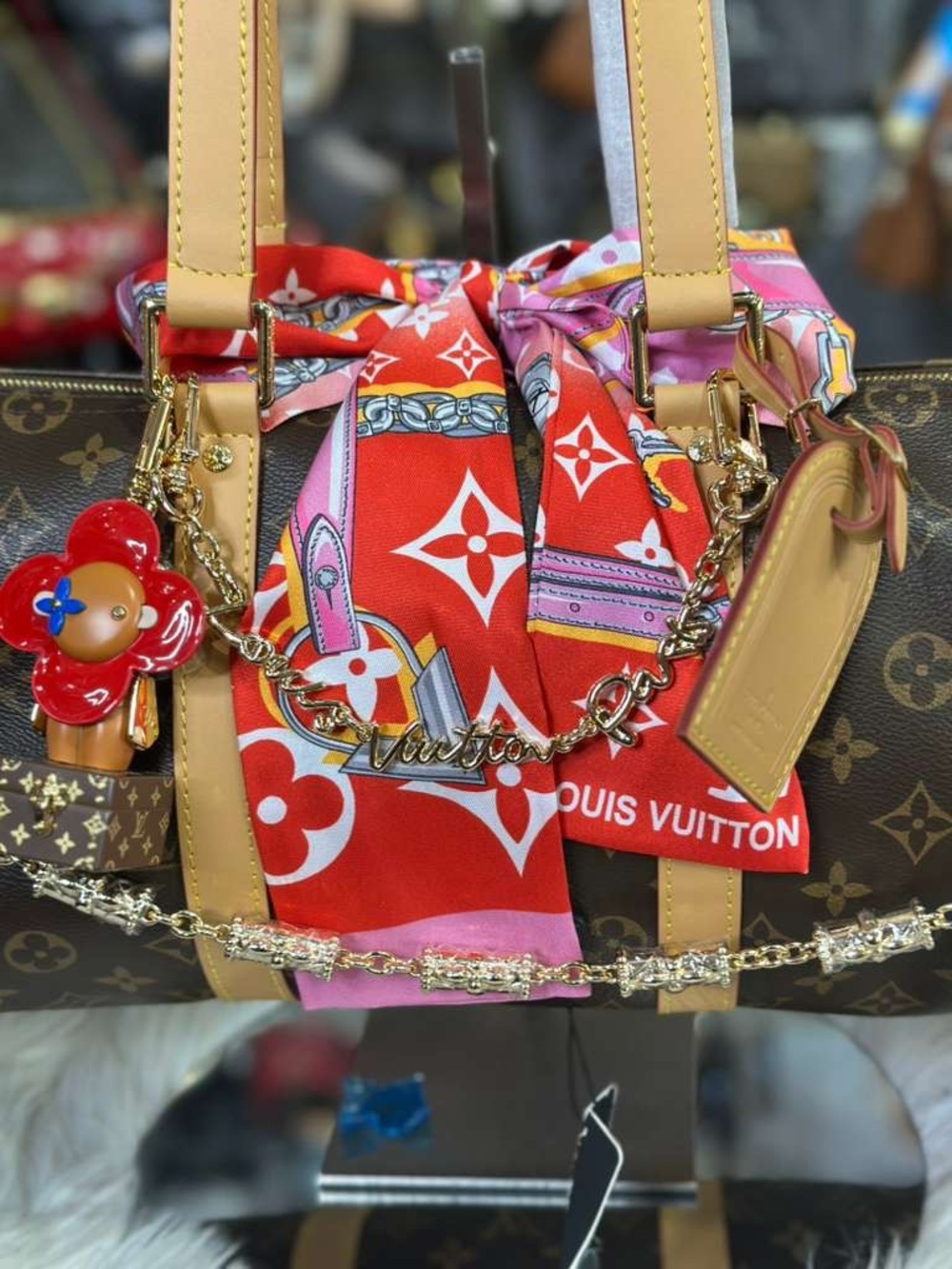 Louis Vuitton Brown Monogram Barrel Bag with Pink Scarf Detail (Master Clone) - Picture 3 of 10